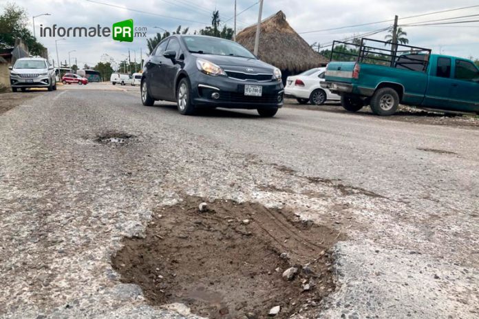 Pésimas condiciones la carretera de Poza Rica a Cumbre Tajín (Foto: Jorge Huerta E.)